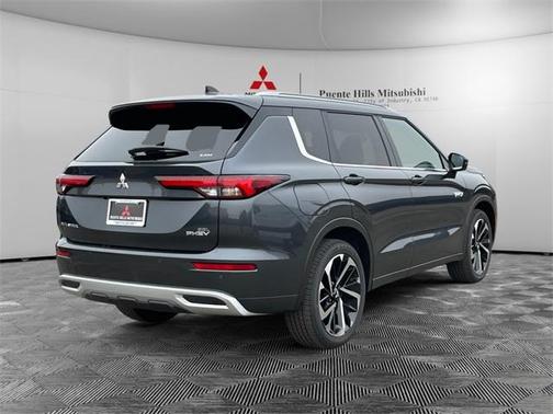 2025 Mitsubishi Outlander PHEV SEL