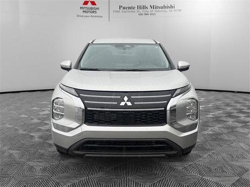 2026 Mitsubishi Outlander ES
