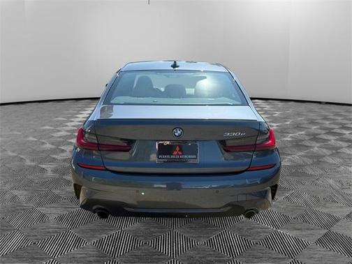 2022 BMW 330e 330e