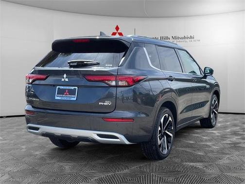 2025 Mitsubishi Outlander PHEV SEL