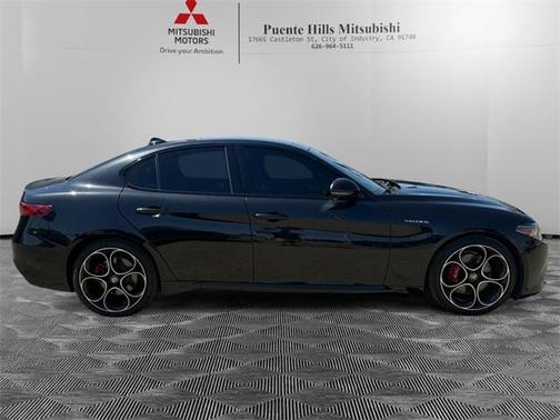2022 Alfa Romeo Giulia Veloce