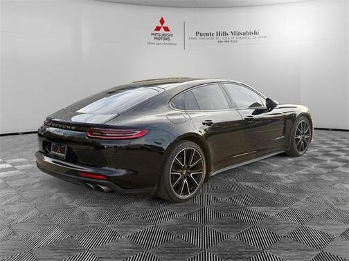 2018 Porsche Panamera 4S