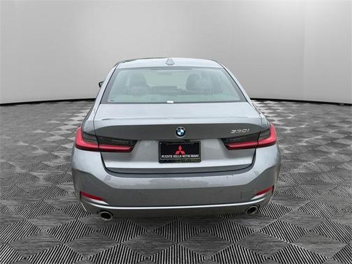 2024 BMW 330 i