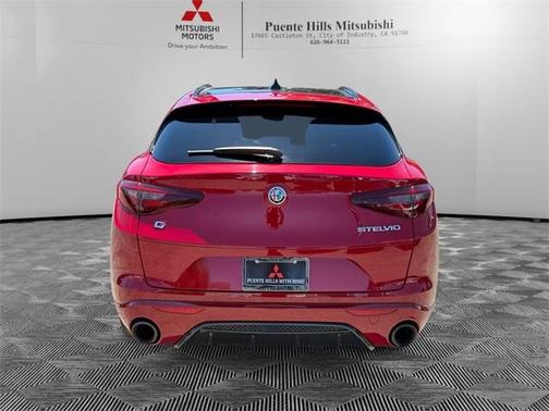 2022 Alfa Romeo Stelvio Veloce