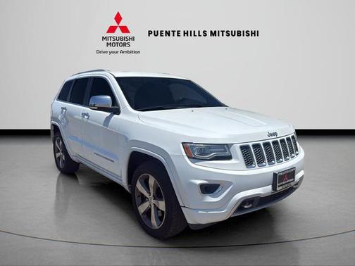 Bright White Clearcoat 2014 Jeep Grand Cherokee Overland