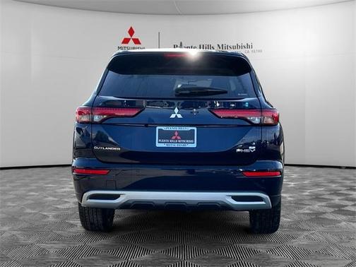 2025 Mitsubishi Outlander PHEV SE