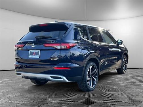 2025 Mitsubishi Outlander PHEV SE