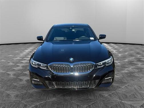 2022 BMW 330 i xDrive