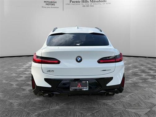 2023 BMW X4 xDrive30i