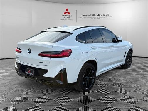 2023 BMW X4 xDrive30i