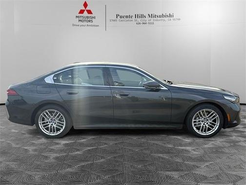2025 BMW 530 i