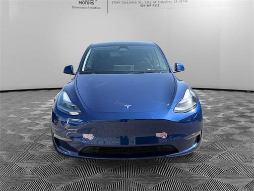 2024 Tesla Model Y Base
