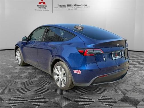 2024 Tesla Model Y Base