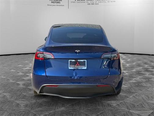 2024 Tesla Model Y Base