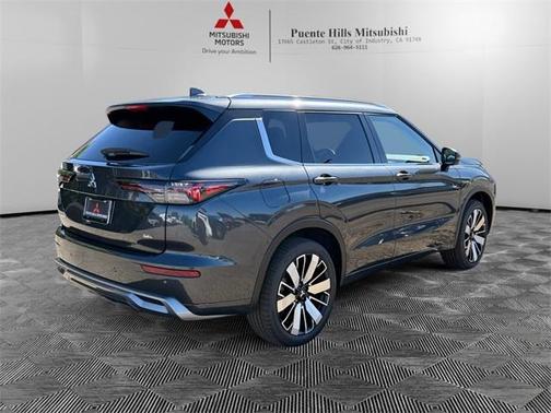 2025 Mitsubishi Outlander SEL