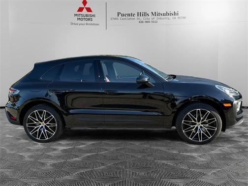2024 Porsche Macan Base