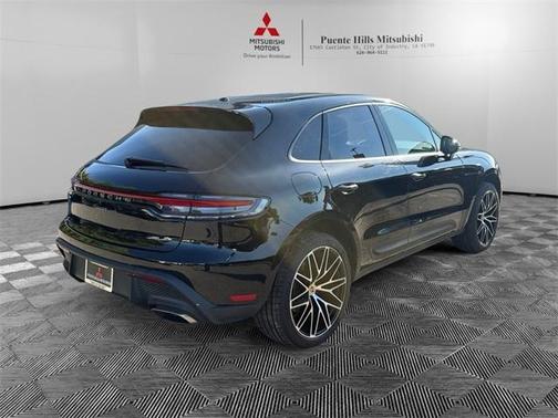 2024 Porsche Macan Base
