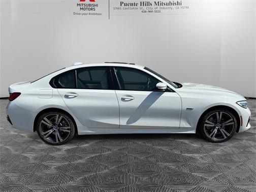 2022 BMW 330e 330e