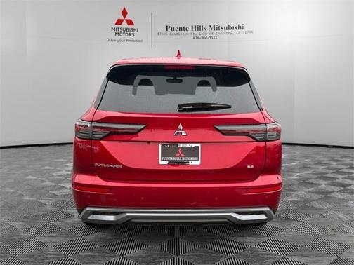 2026 Mitsubishi Outlander SE