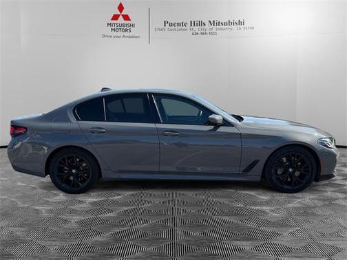 2021 BMW 530 i