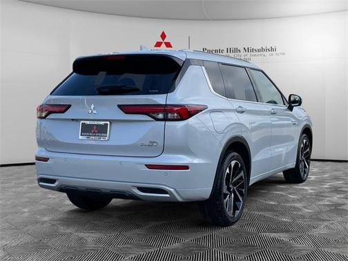2025 Mitsubishi Outlander PHEV SEL
