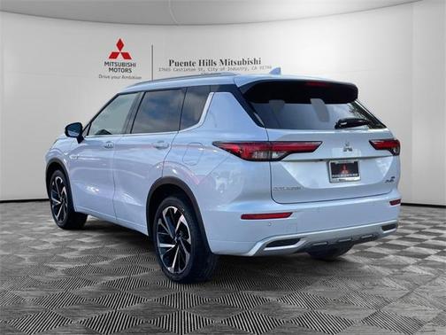 2025 Mitsubishi Outlander PHEV SEL