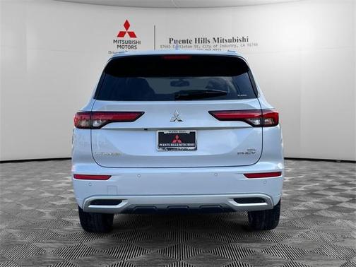 2025 Mitsubishi Outlander PHEV SEL