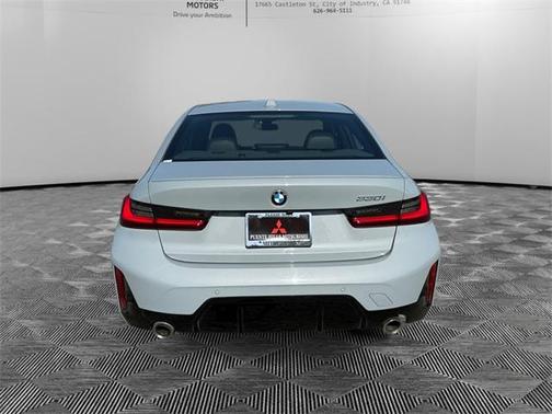 2024 BMW 330 i