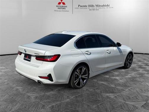 2022 BMW 330 i