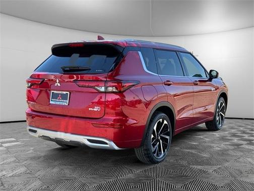 2025 Mitsubishi Outlander PHEV SEL