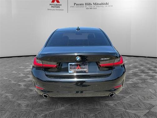 2022 BMW 330 i