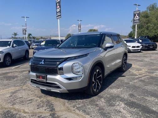 2022 Mitsubishi Outlander SE