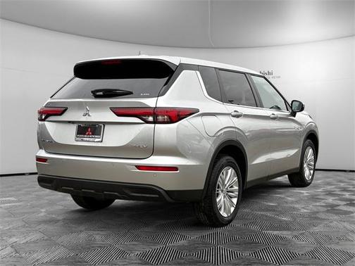 2025 Mitsubishi Outlander PHEV ES