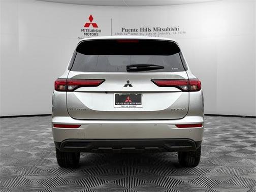 2025 Mitsubishi Outlander PHEV ES