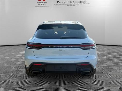 2023 Porsche Macan Base