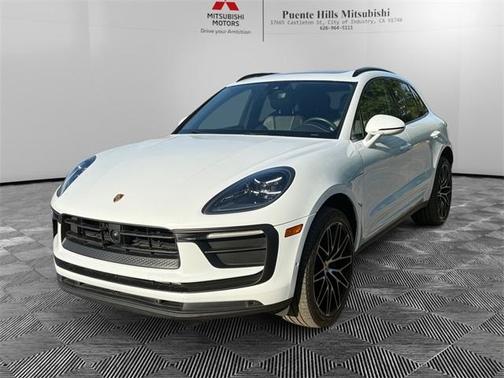 2023 Porsche Macan Base