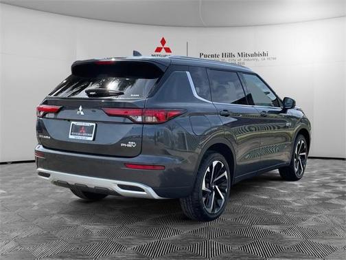 2025 Mitsubishi Outlander PHEV SEL