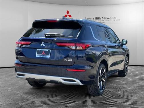 2025 Mitsubishi Outlander PHEV SEL