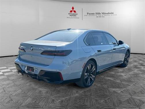 2023 BMW 740 i