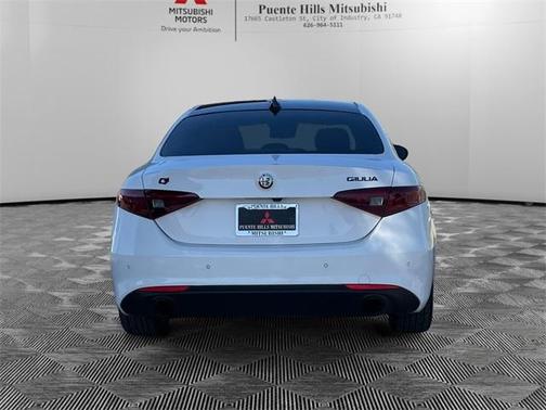 2020 Alfa Romeo Giulia Base