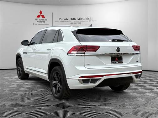 2022 Volkswagen Atlas Cross Sport 2.0T SEL R-Line