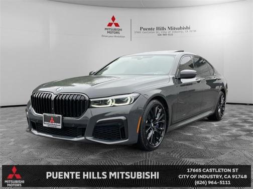 2022 BMW 740 i