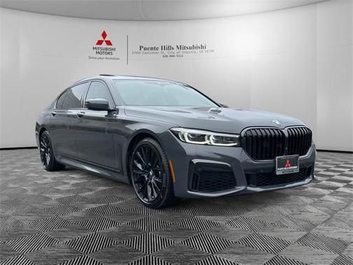 2022 BMW 740 i