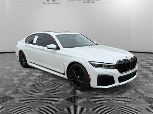 2022 BMW 740 i