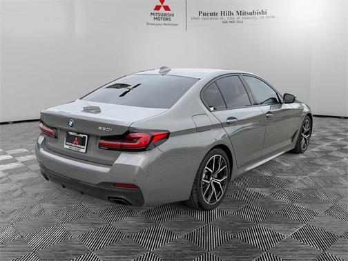 2022 BMW 530 i