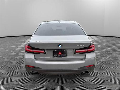 2022 BMW 530 i