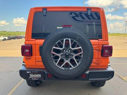 2025 Jeep Wrangler 4-Door Sahara 4x4