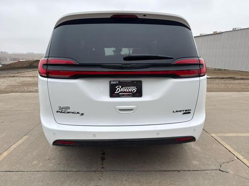 2022 Chrysler Pacifica Limited