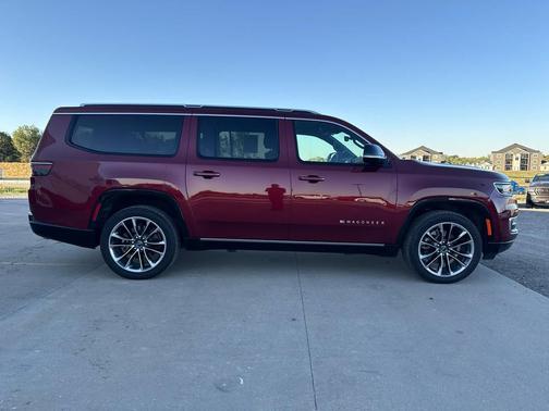 2024 Jeep Wagoneer L Series III 4x4