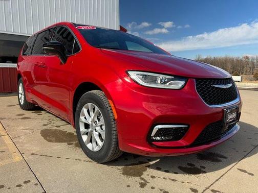2025 Chrysler Pacifica L